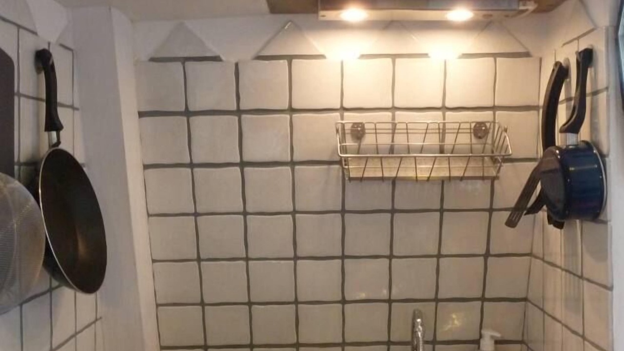 Photo of Kitchen in Quartier de la Folie-Mericourt