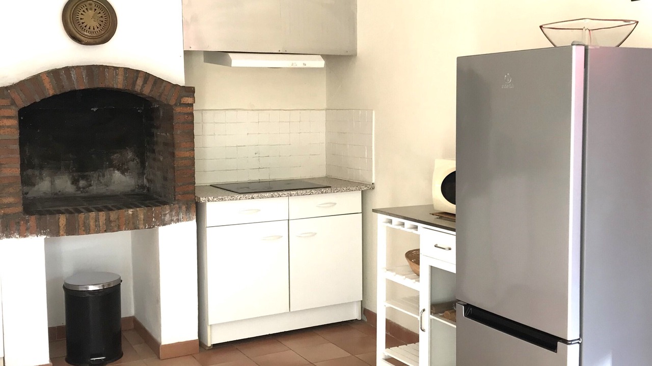 Photo of Kitchen in Saint-Pierre-de-Vassols