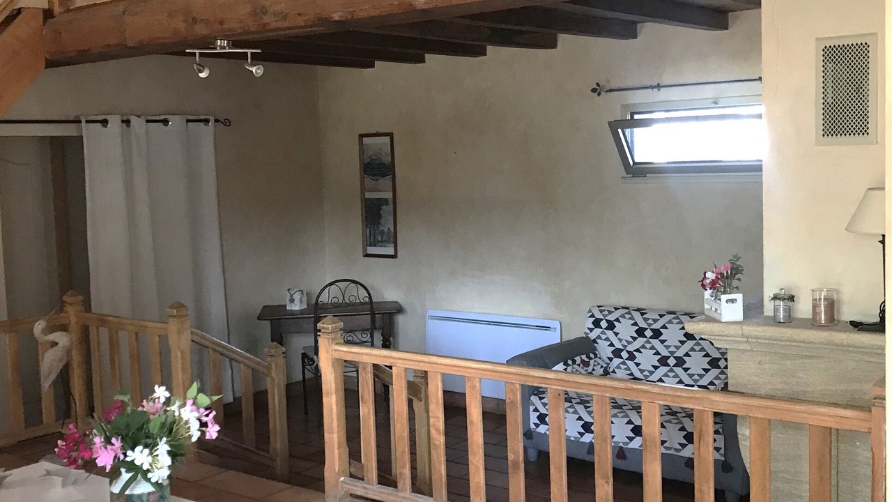 Photo of Livingroom in Saint-Pierre-de-Vassols