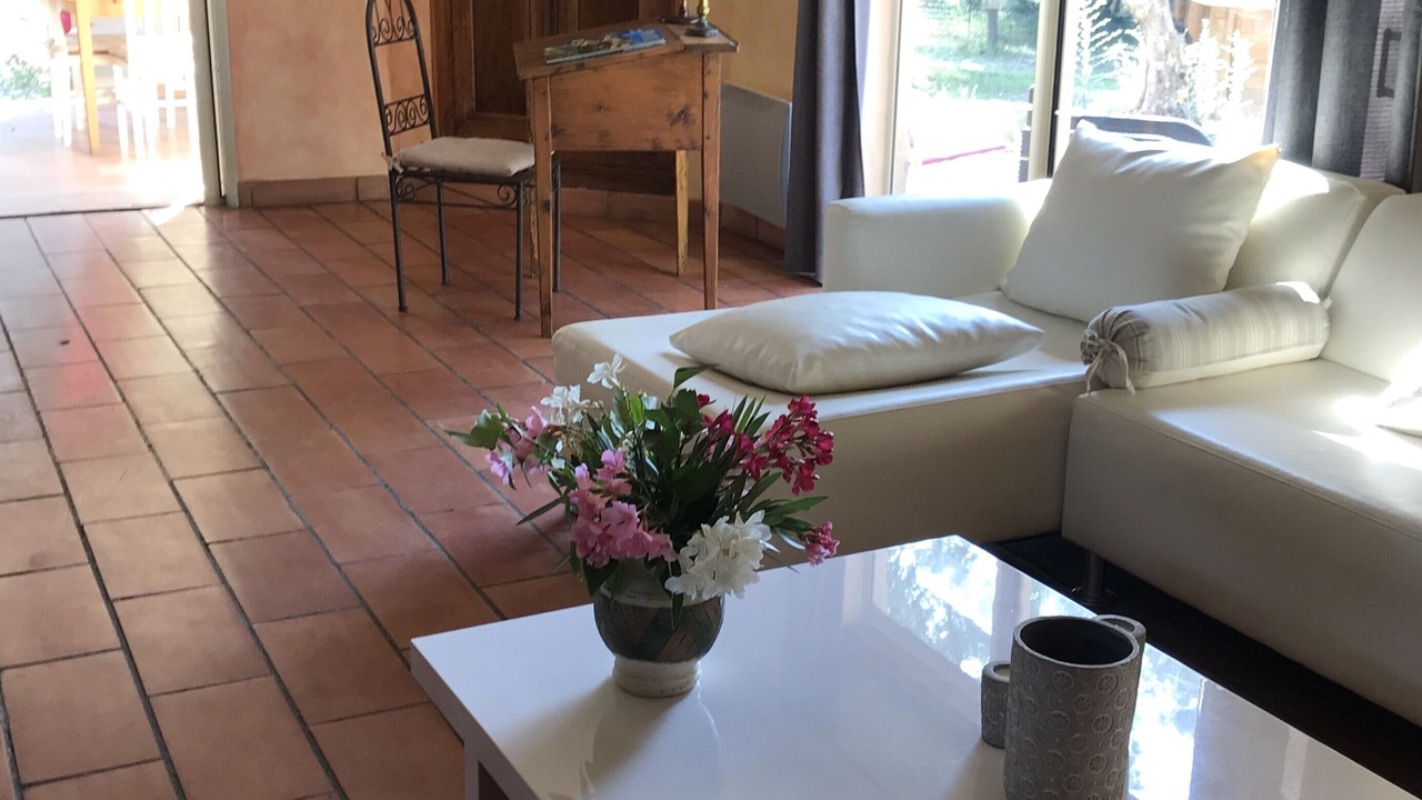 Photo of Livingroom in Saint-Pierre-de-Vassols