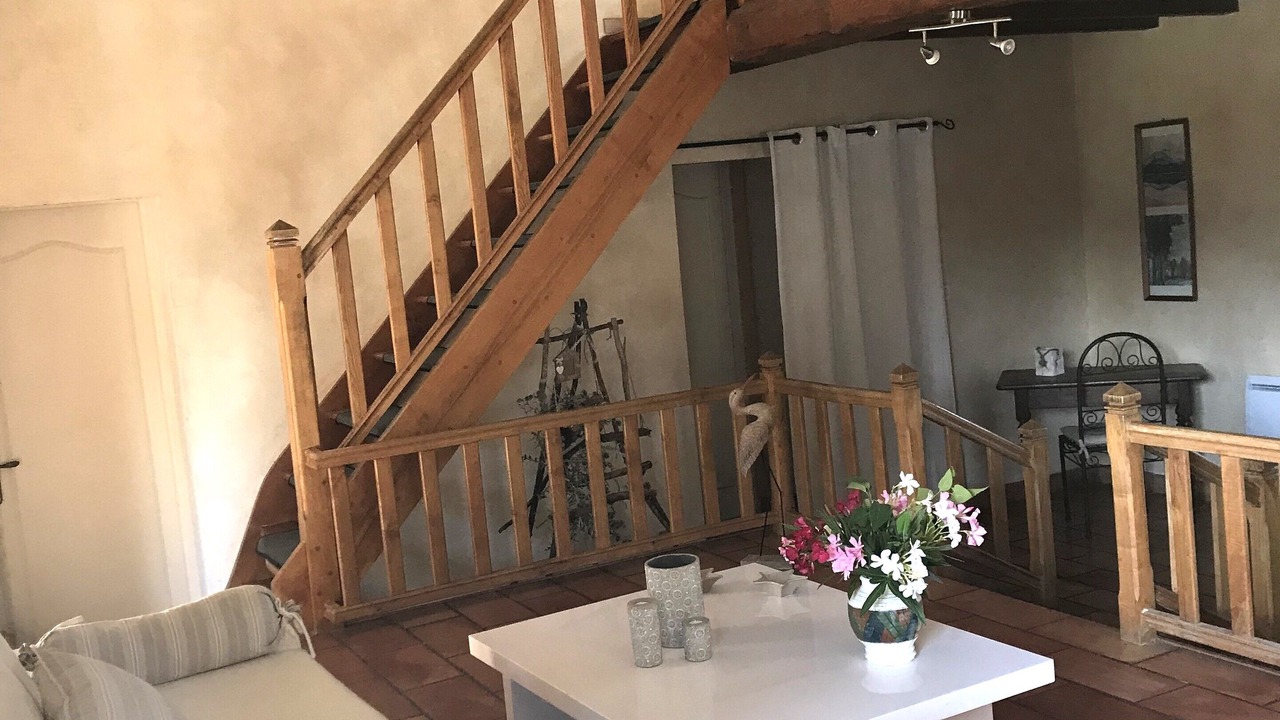 Photo of Livingroom in Saint-Pierre-de-Vassols