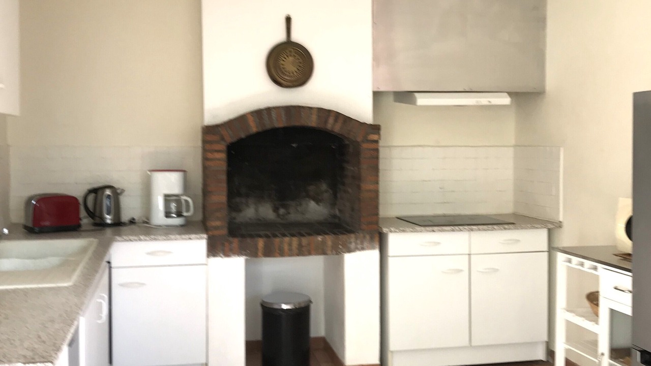 Photo of Kitchen in Saint-Pierre-de-Vassols