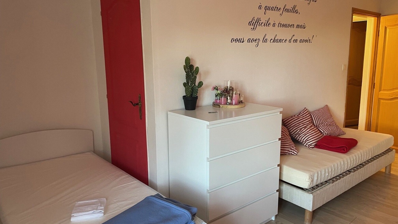 Photo of Bedroom in Molain
