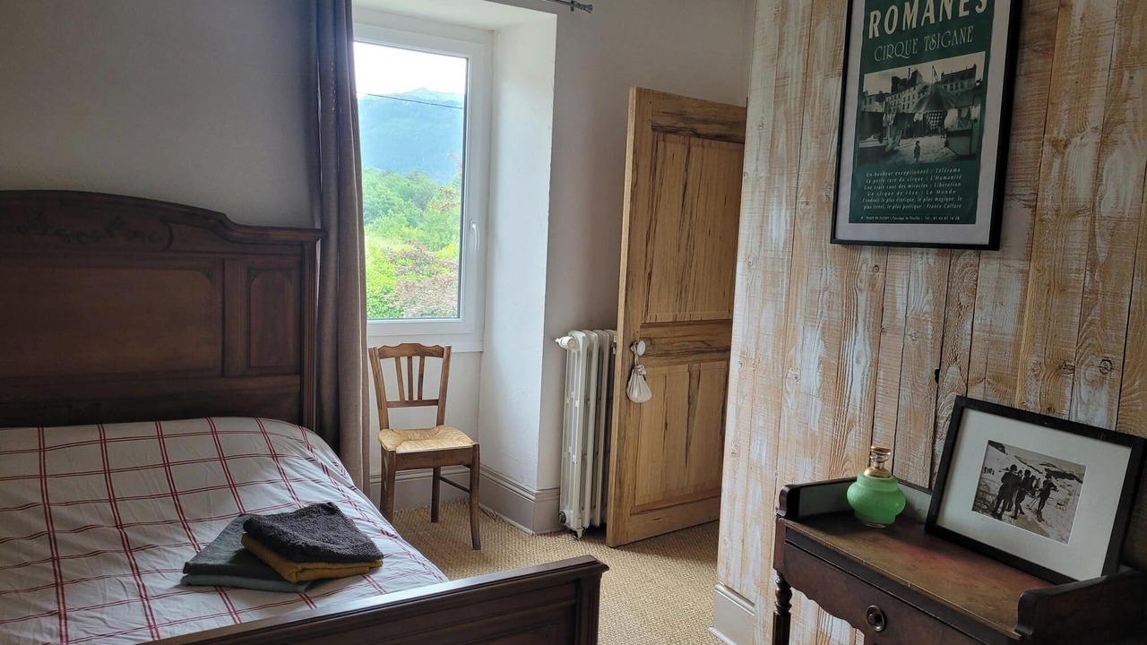 Photo of Bedroom in Vesseaux