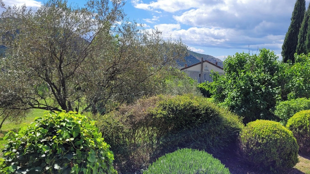 Photo of Outdoor in Vesseaux