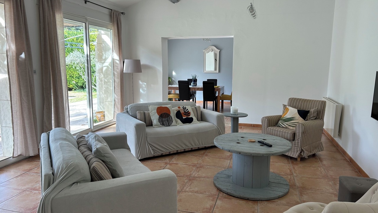 Photo of Livingroom in Saint-Pierre-de-Vassols