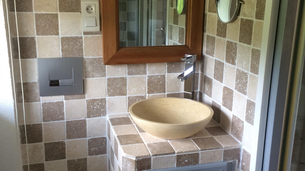 Photo of Bathroom in Saint-Pierre-de-Vassols