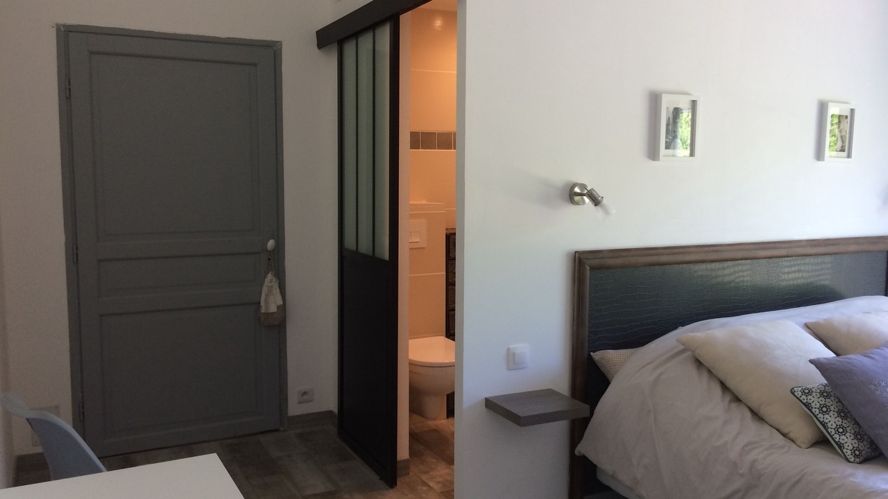 Photo of Bedroom in Saint-Pierre-de-Vassols
