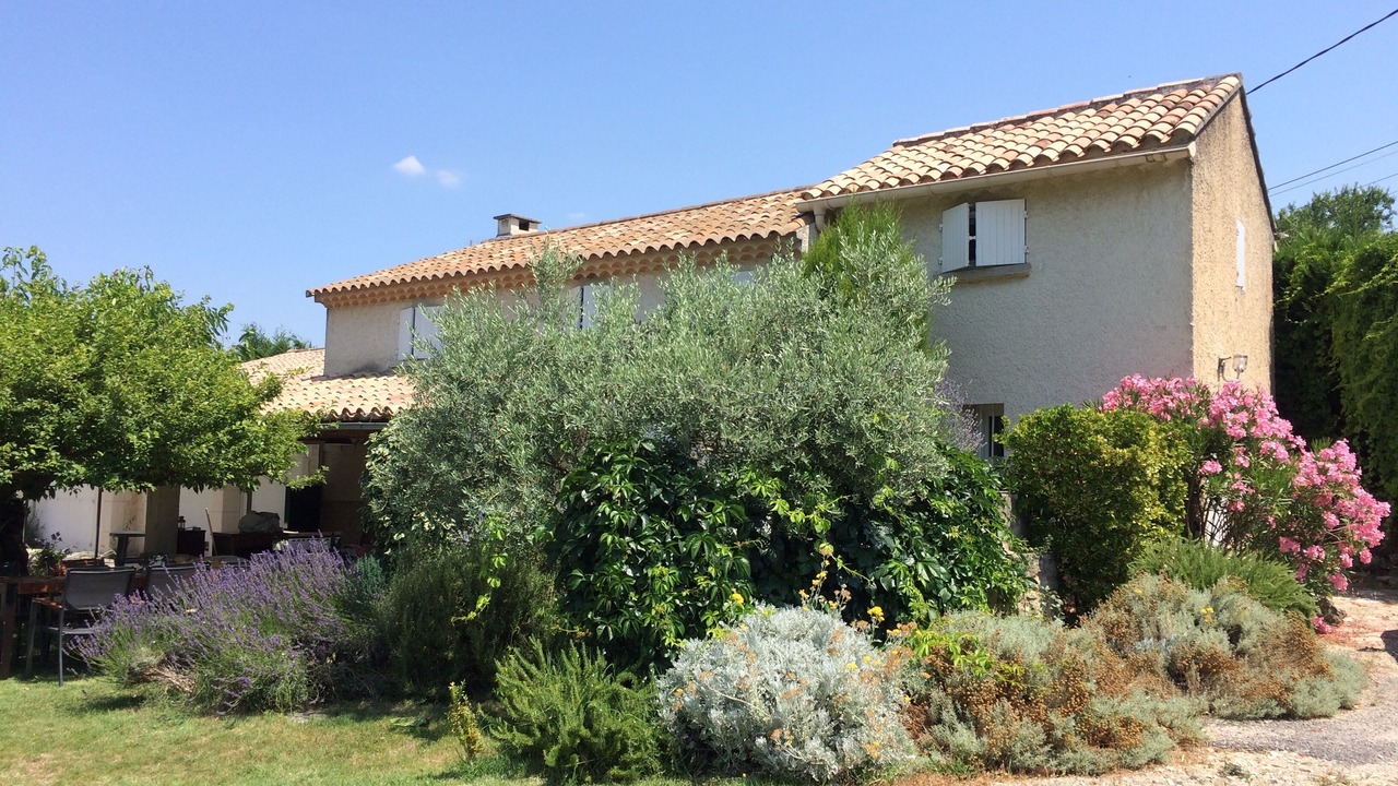 Photo of Outdoor in Saint-Pierre-de-Vassols