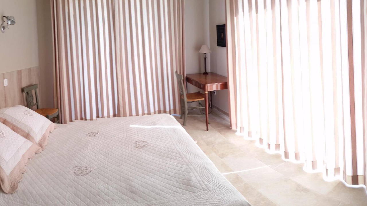 Photo of Bedroom in Vaison-la-Romaine