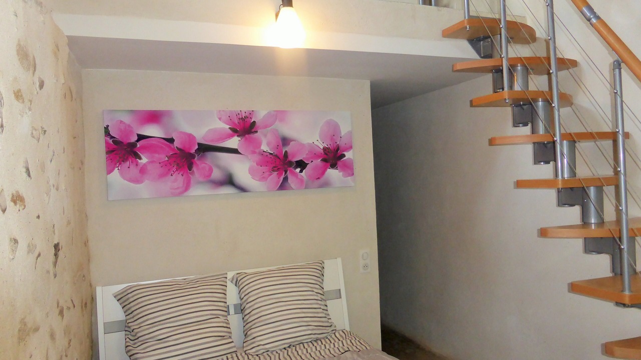 Photo of Bedroom in Entrechaux