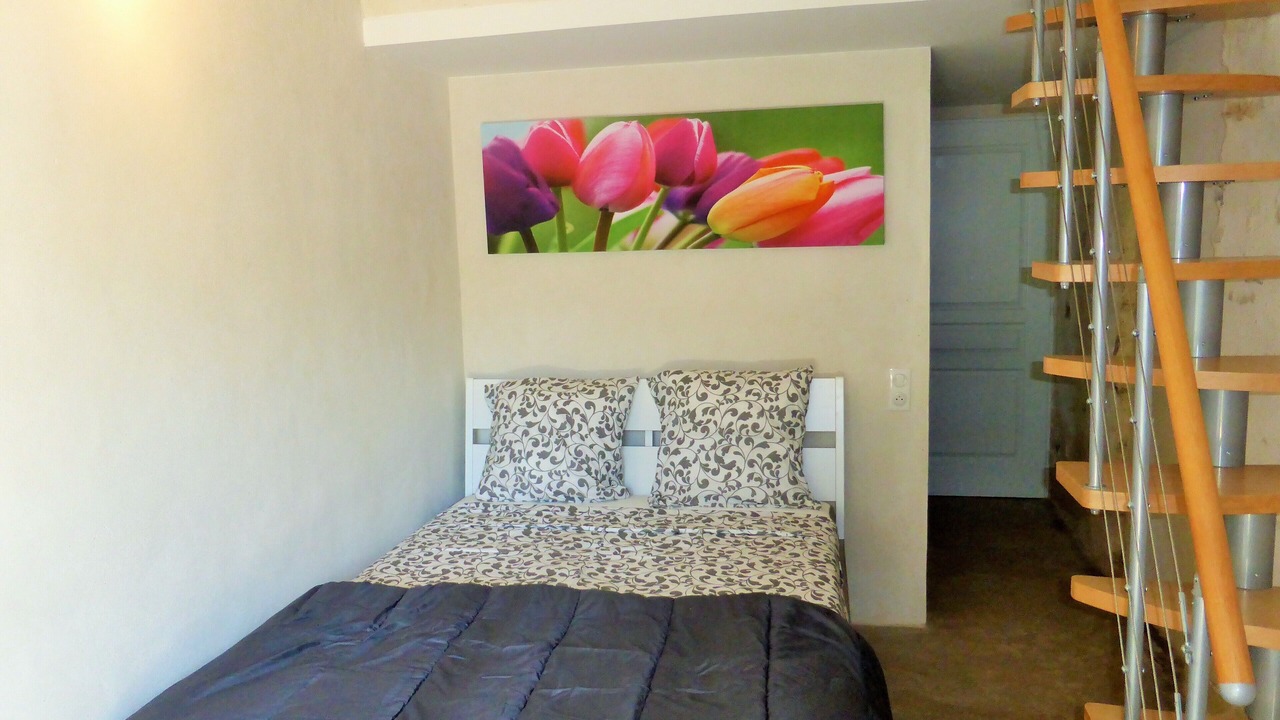 Photo of Bedroom in Entrechaux