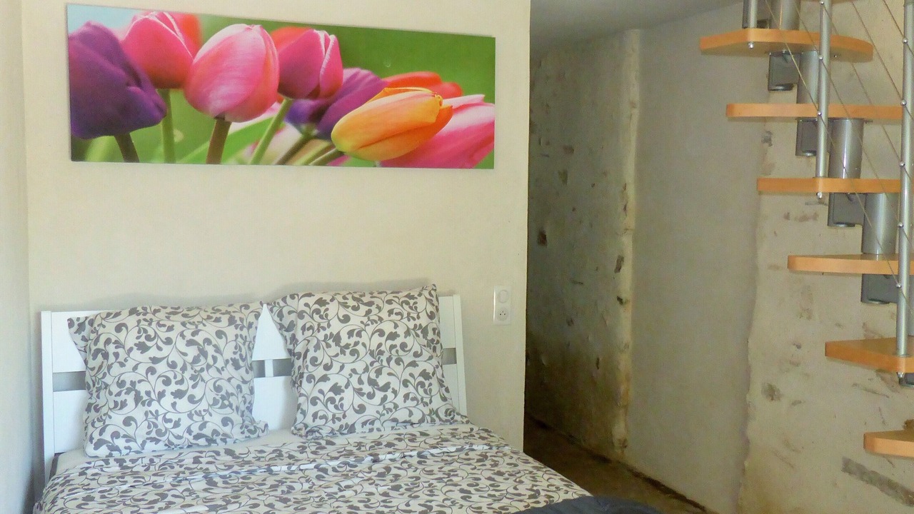 Photo of Bedroom in Entrechaux