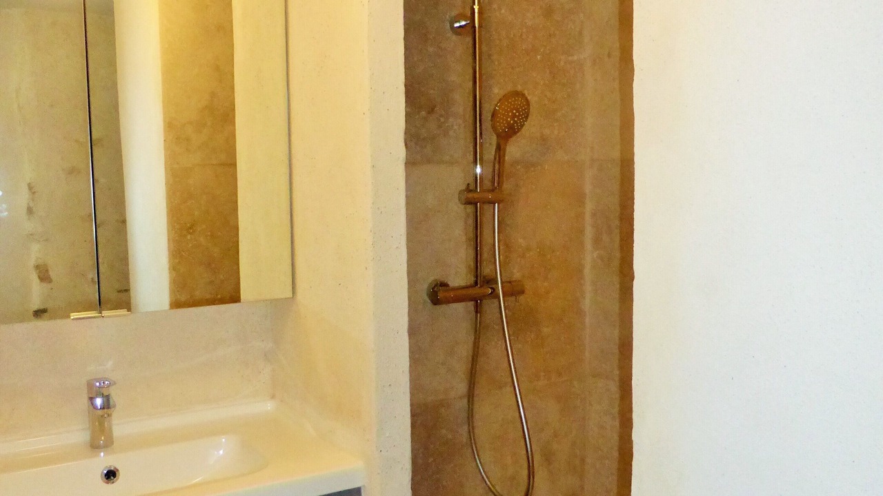 Photo of Bathroom in Entrechaux