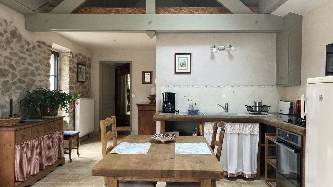 Photo of Kitchen in Montigny-Saint-Barthelemy