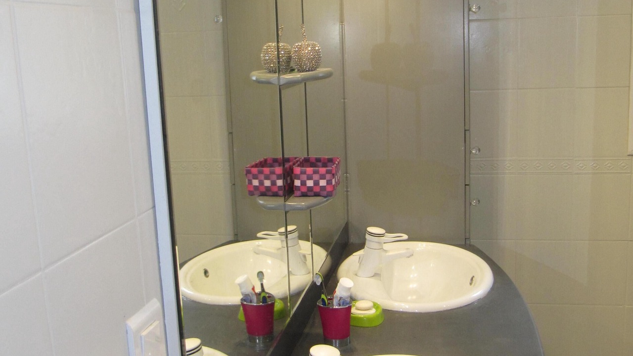 Photo of Bathroom in Allan