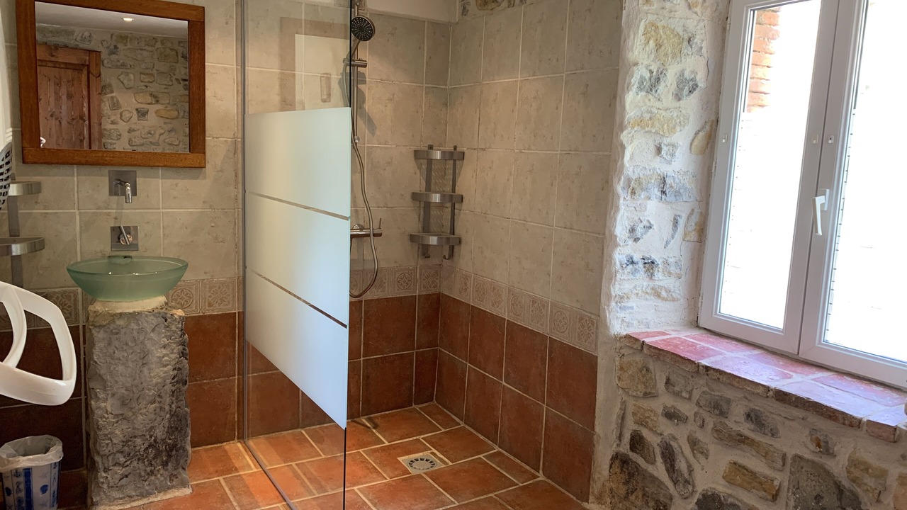 Photo of Bathroom in Saint-Alban-sous-Sampzon