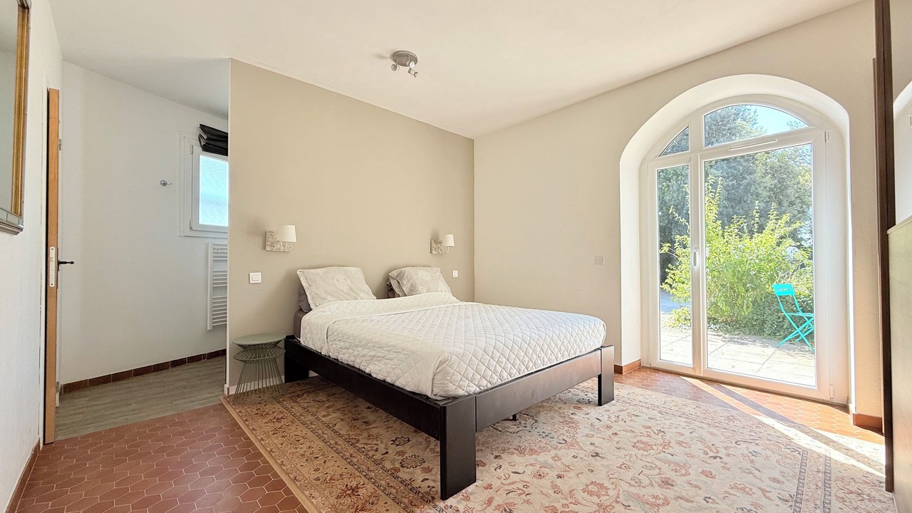 Photo of Bedroom in Suze-la-Rousse