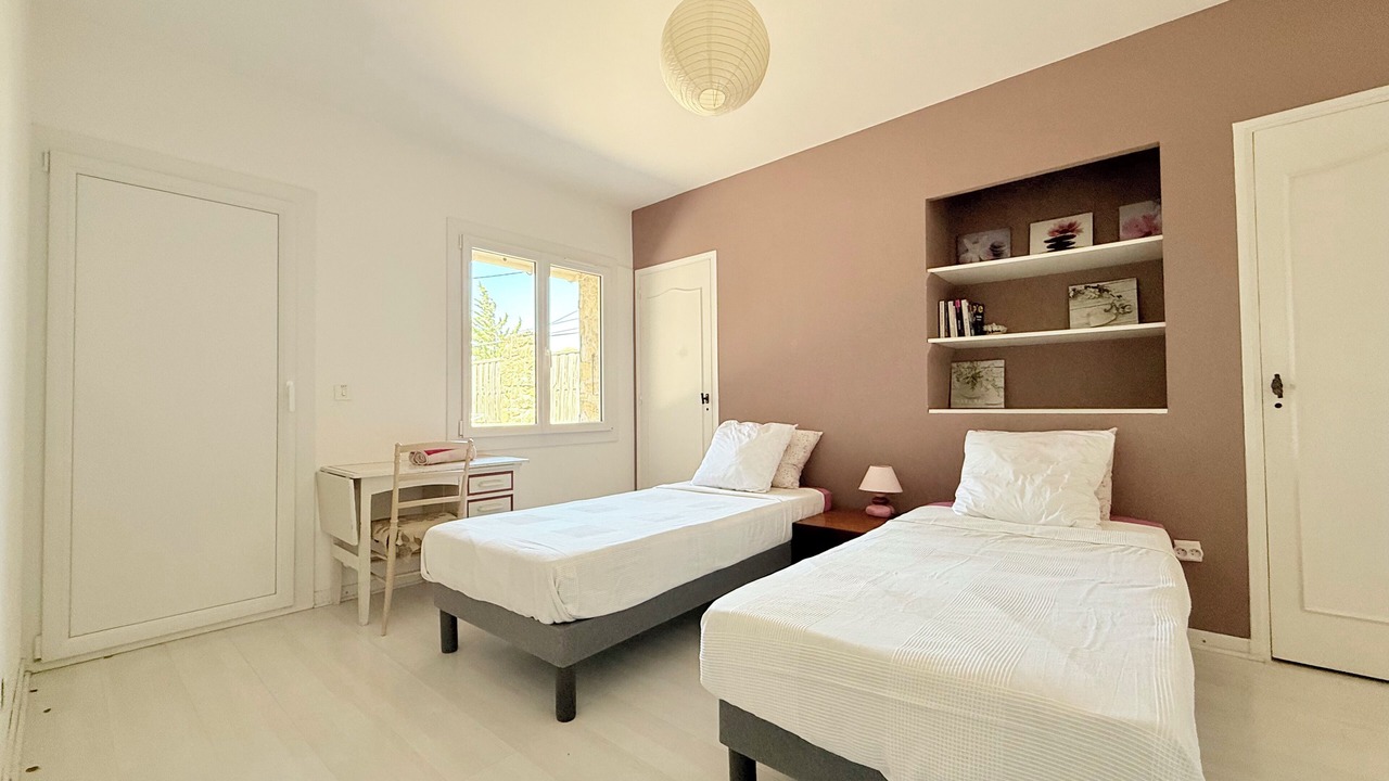 Photo of Bedroom in Suze-la-Rousse