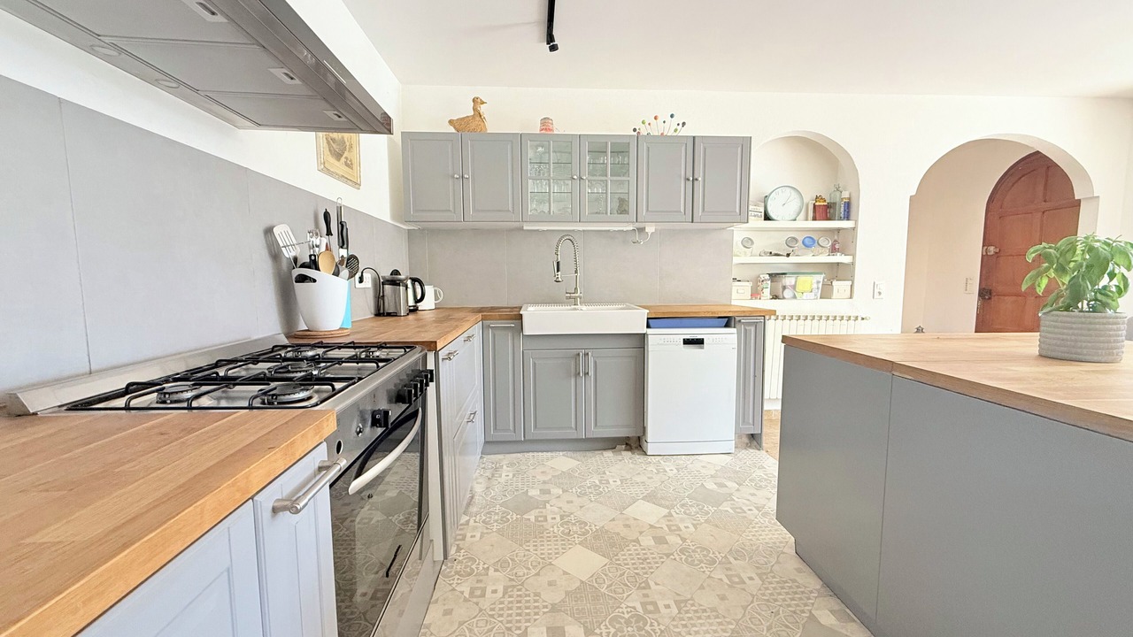 Photo of Kitchen in Suze-la-Rousse