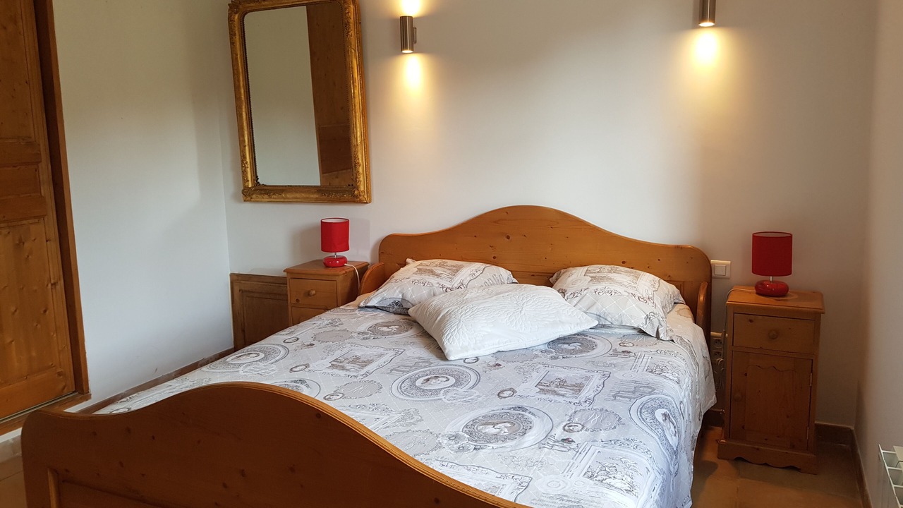 Photo of Bedroom in La Roque-sur-Pernes