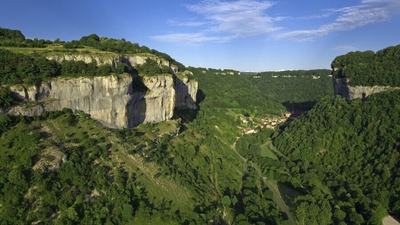 Photo of Outdoor in La Chapelle-sur-Furieuse
