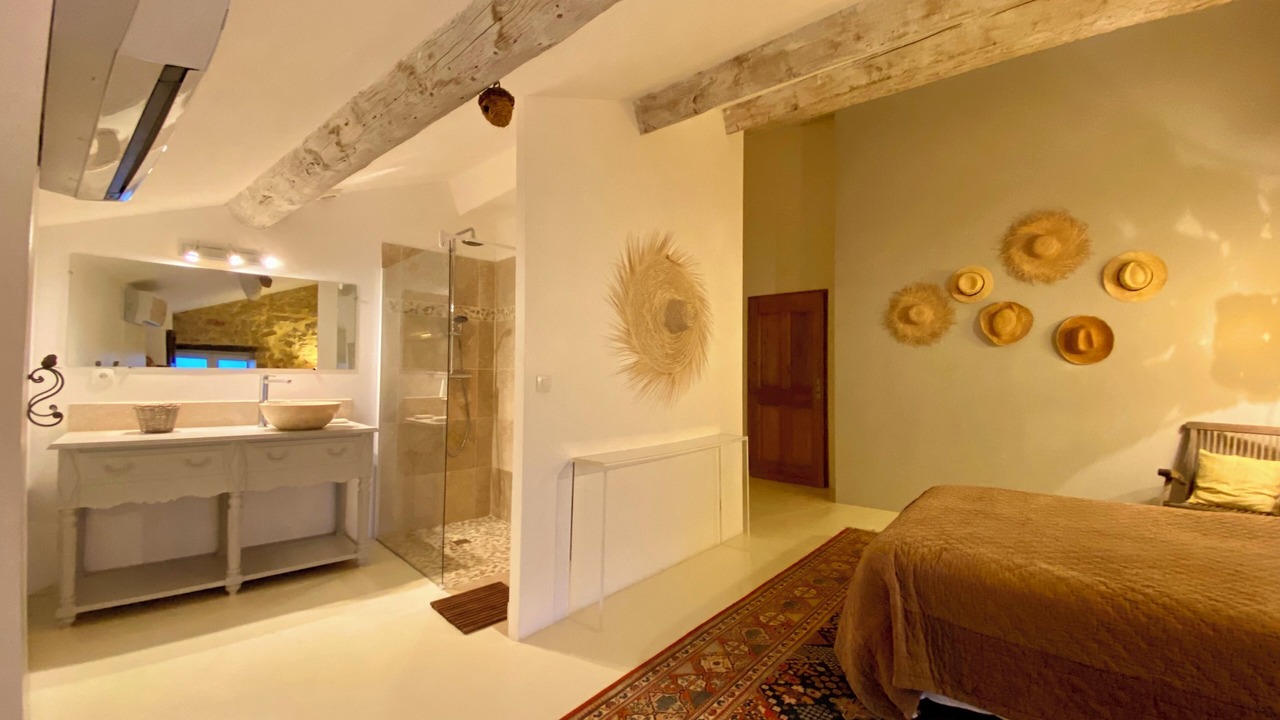 Photo of Bedroom in Richerenches