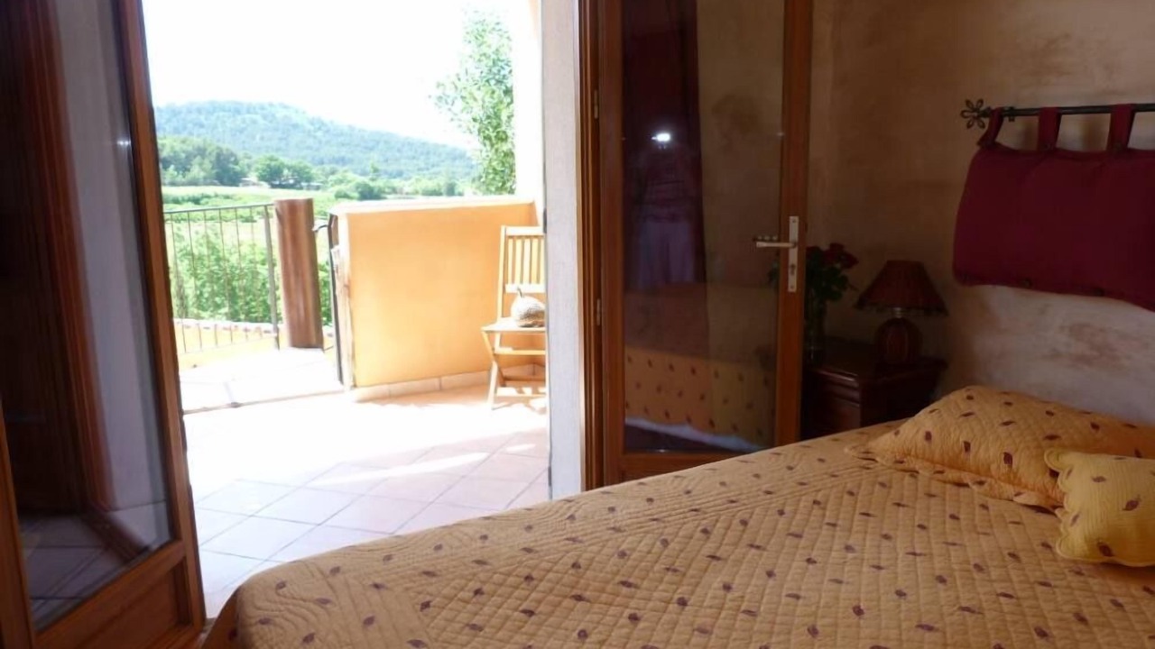 Photo of Bedroom in Pernes-les-Fontaines