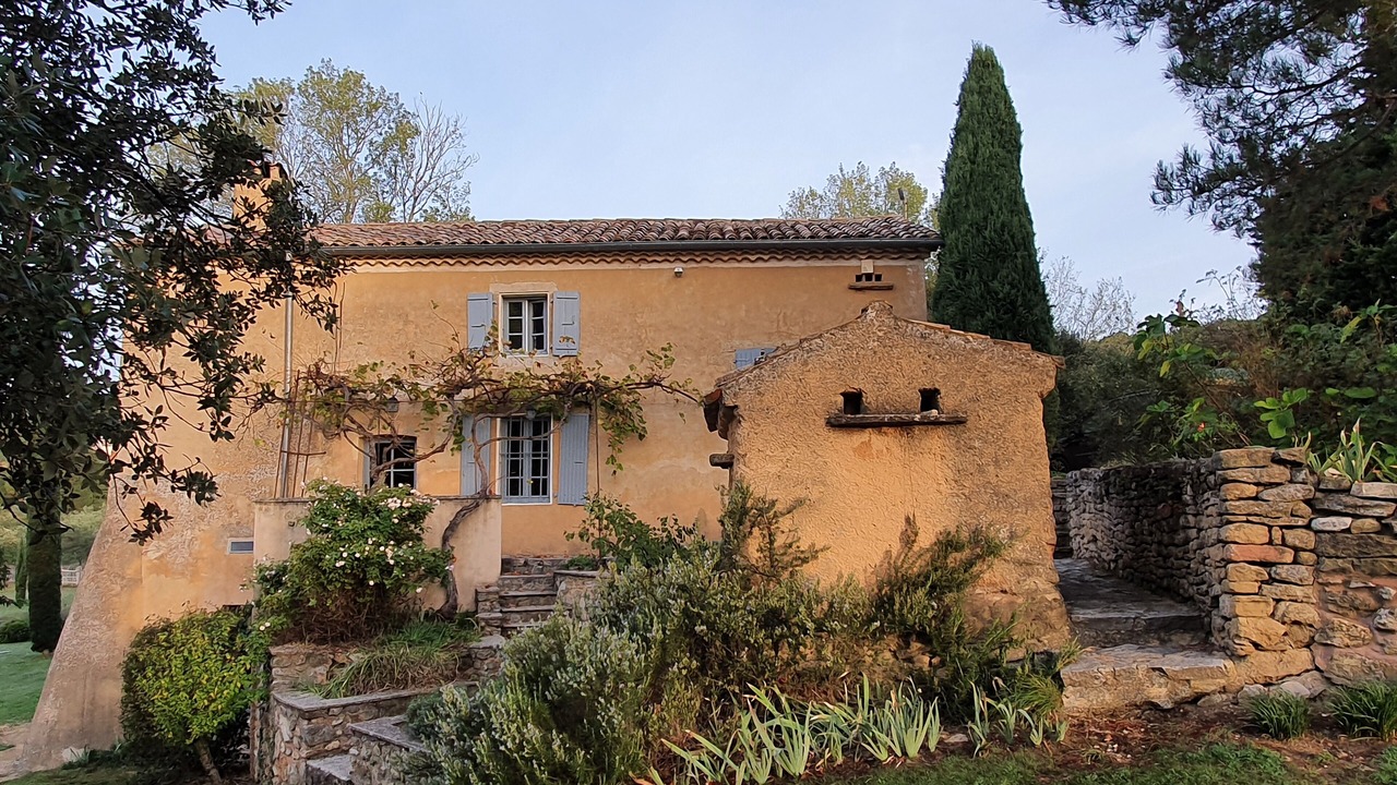 Photo of Outdoor in Rousset-les-Vignes