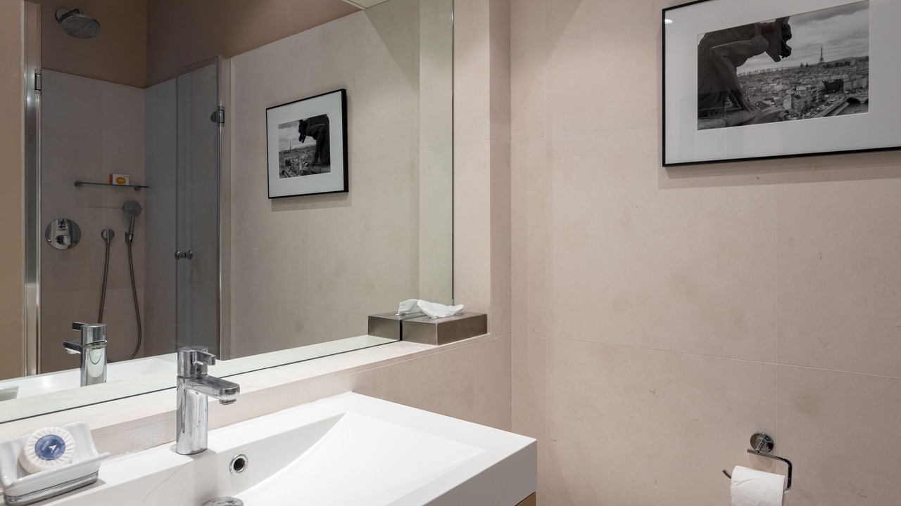 Photo of Bathroom in Notre-Dame-des-Champs