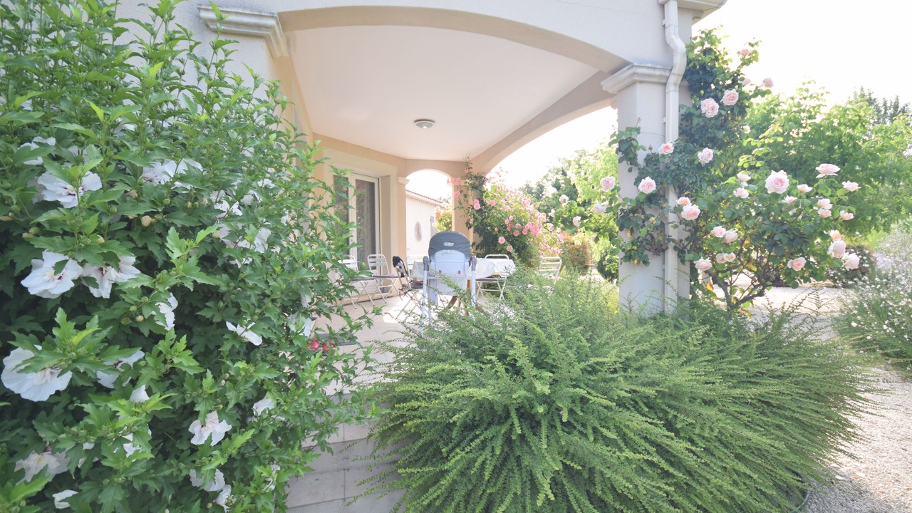 Photo of Patio Balcony in Mazan