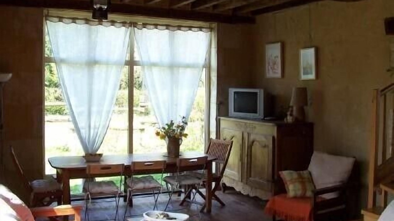 Photo of Livingroom in Menou