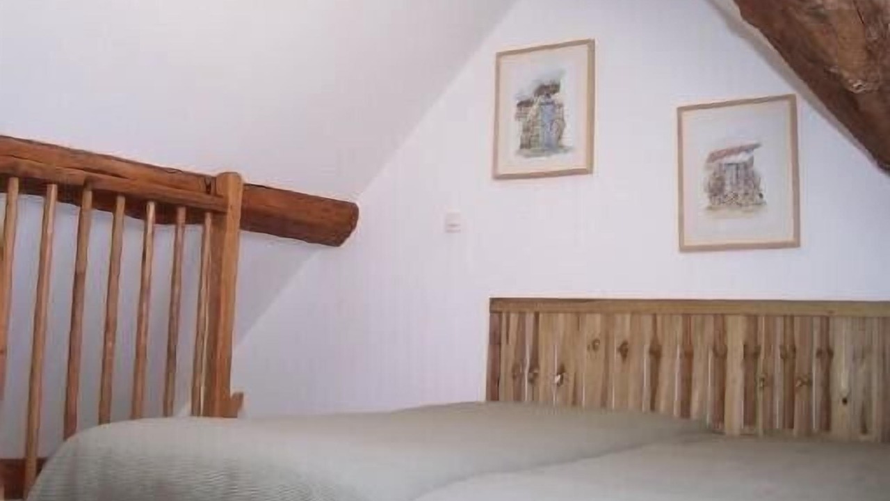 Photo of Bedroom in Menou