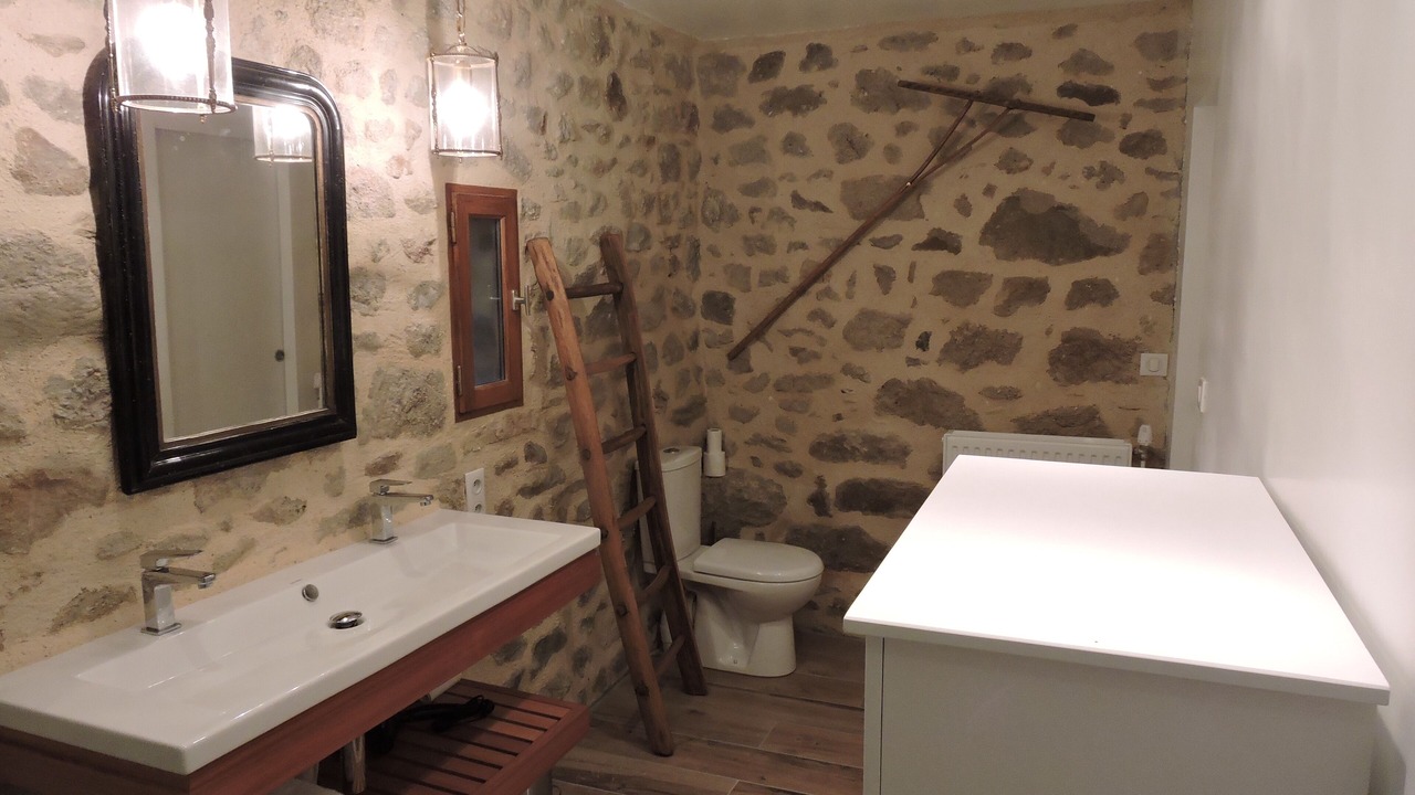 Photo of Bathroom in Lugan
