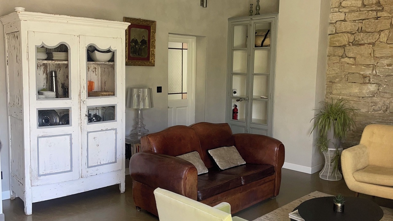 Photo of Livingroom in Saint-Pierre-de-Vassols