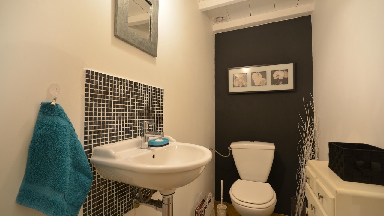Photo of Bathroom in Saint-Pierre-de-Vassols