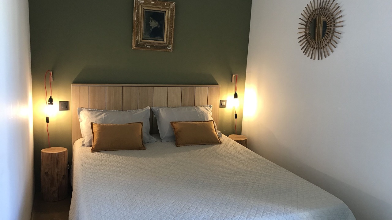 Photo of Bedroom in Saint-Pierre-de-Vassols