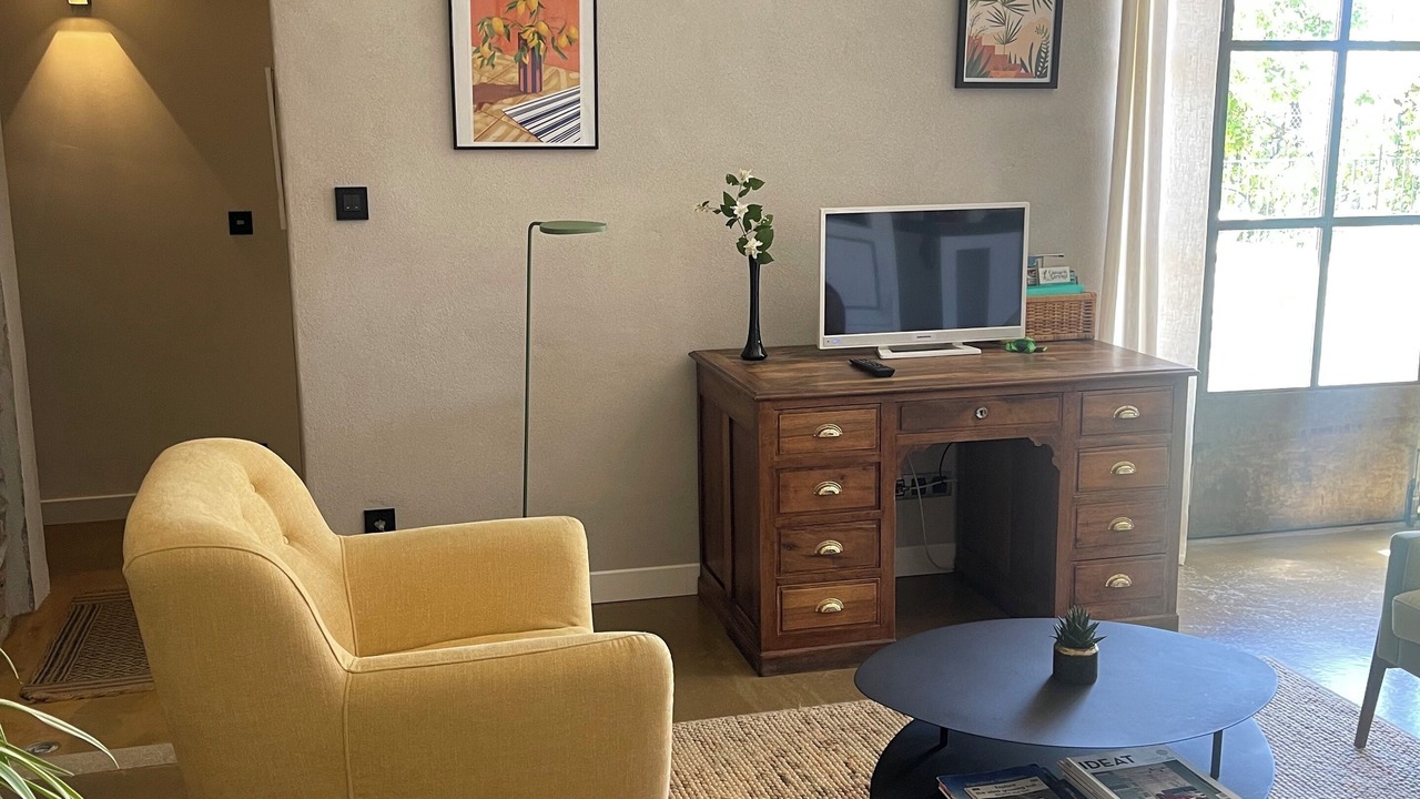 Photo of Livingroom in Saint-Pierre-de-Vassols