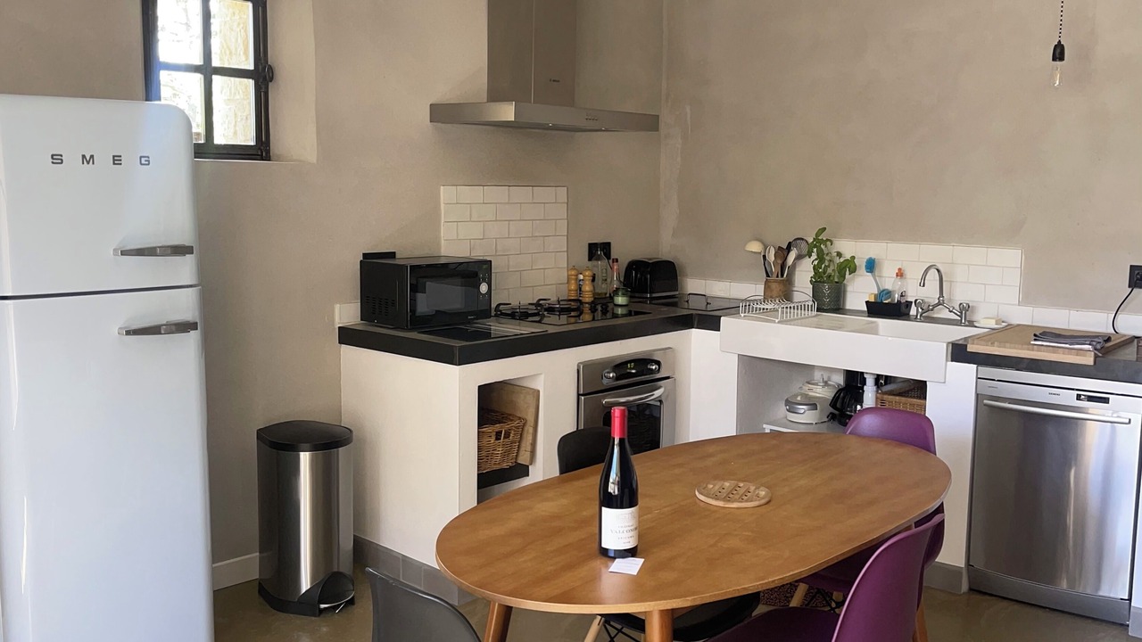 Photo of Kitchen in Saint-Pierre-de-Vassols