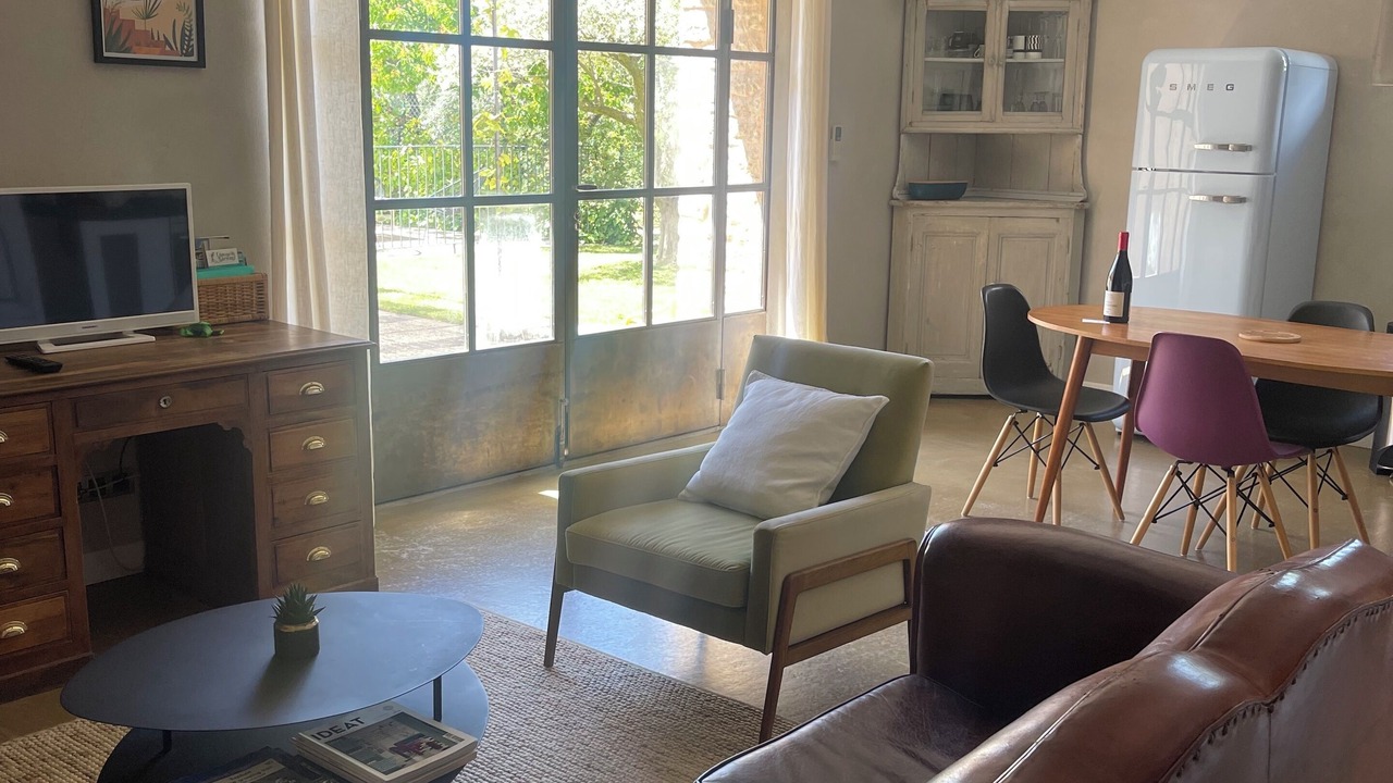Photo of Livingroom in Saint-Pierre-de-Vassols