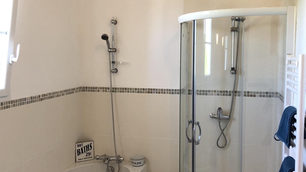 Photo of Bathroom in Mortagne-sur-Gironde