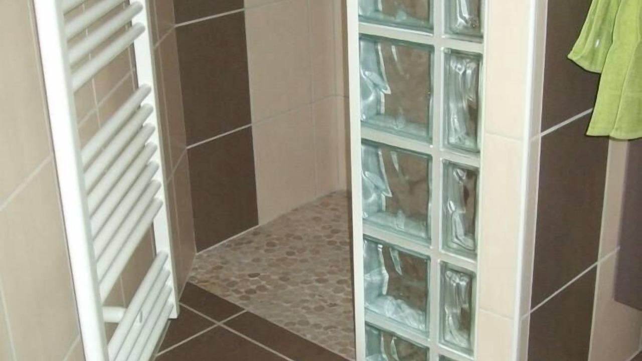 Photo of Bathroom in Scey-Maisieres
