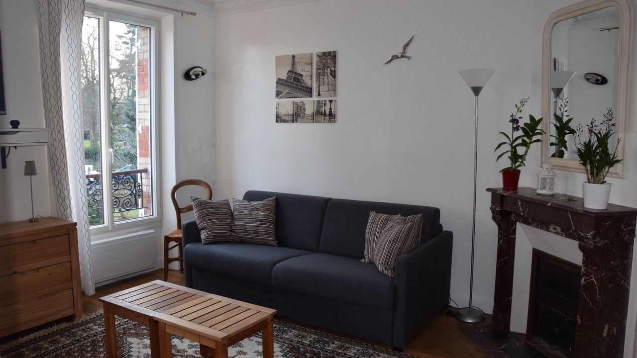 Photo of Livingroom in Cachan