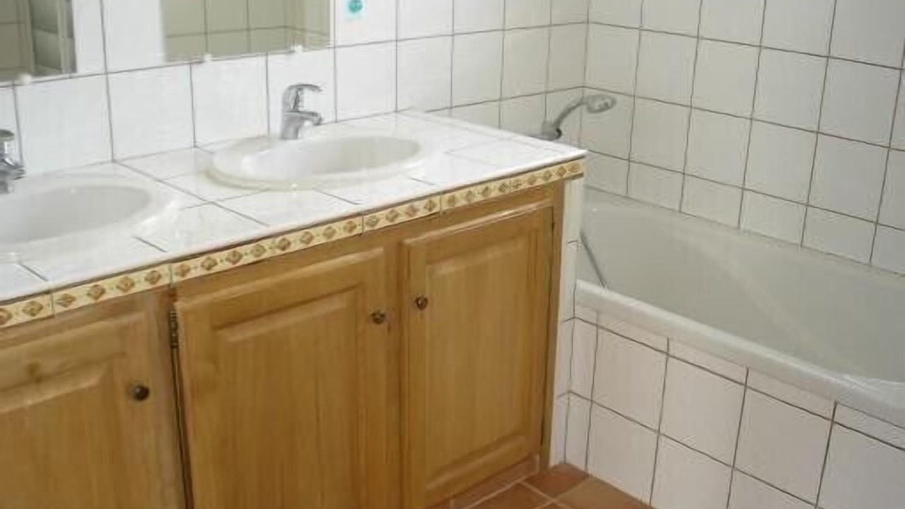 Photo of Bathroom in Puymeras