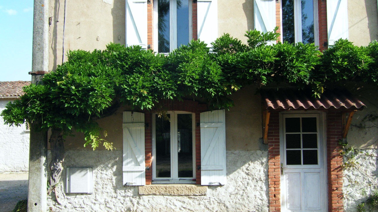 Photo of Outdoor in Sermentizon