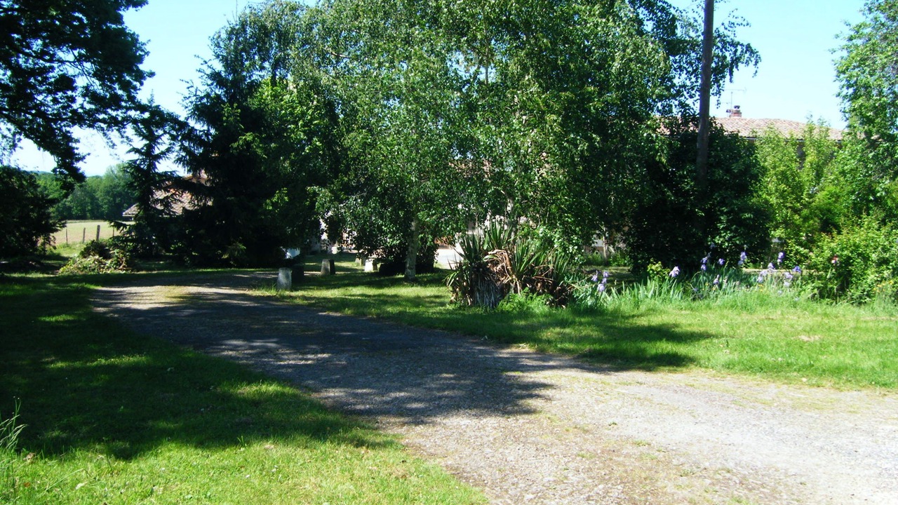 Photo of Outdoor in Sermentizon
