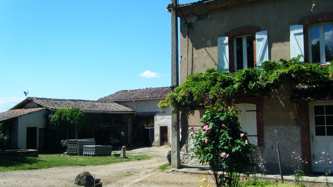 Photo of Outdoor in Sermentizon