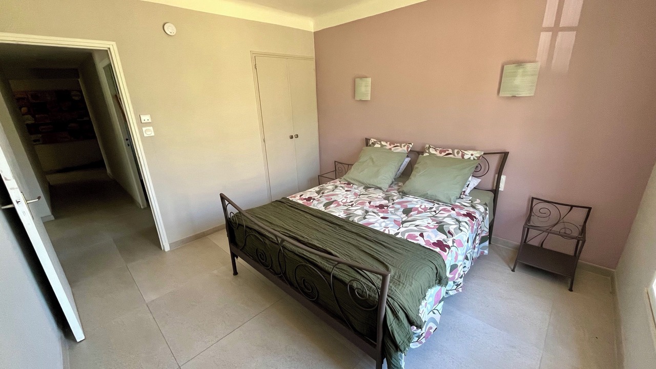 Photo of Bedroom in Methamis
