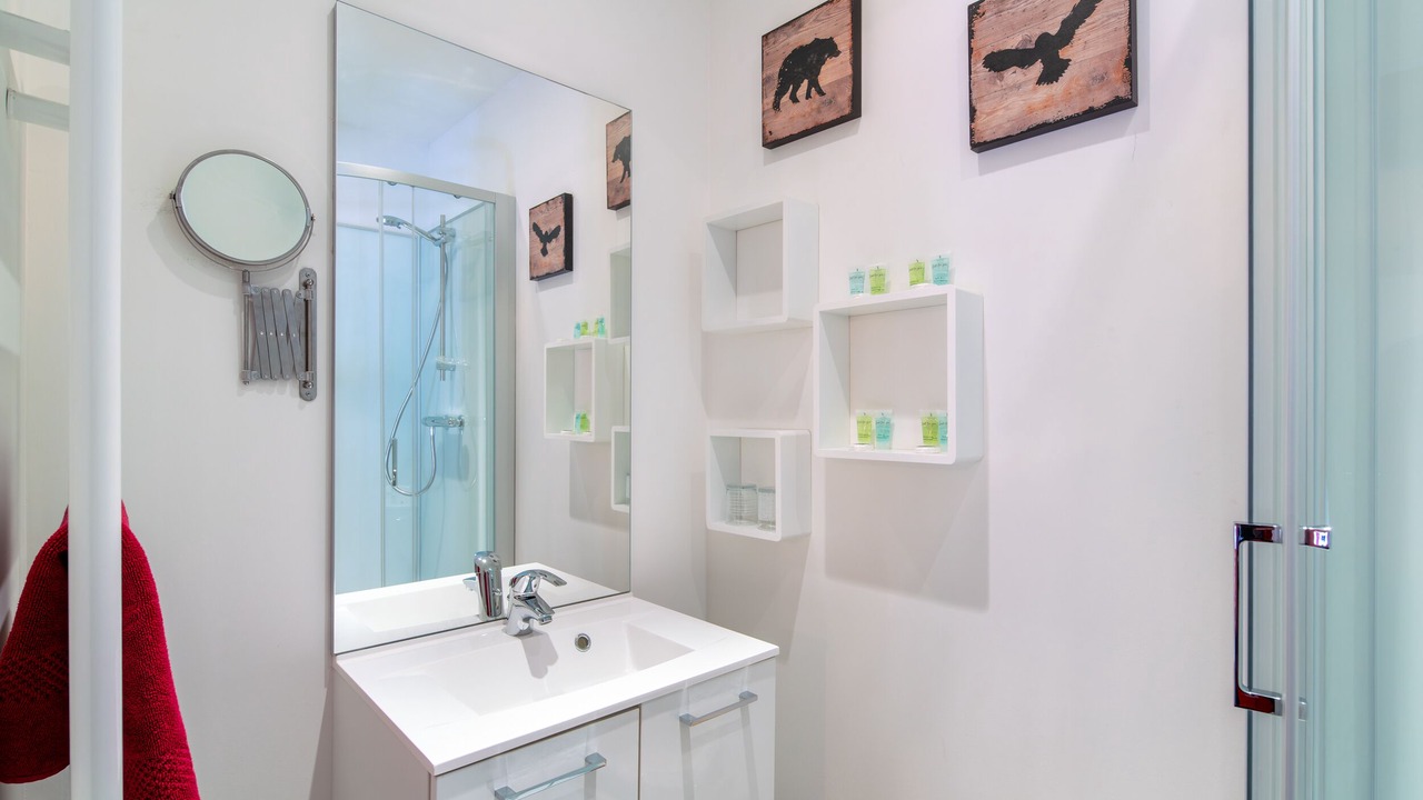 Photo of Bathroom in Raville
