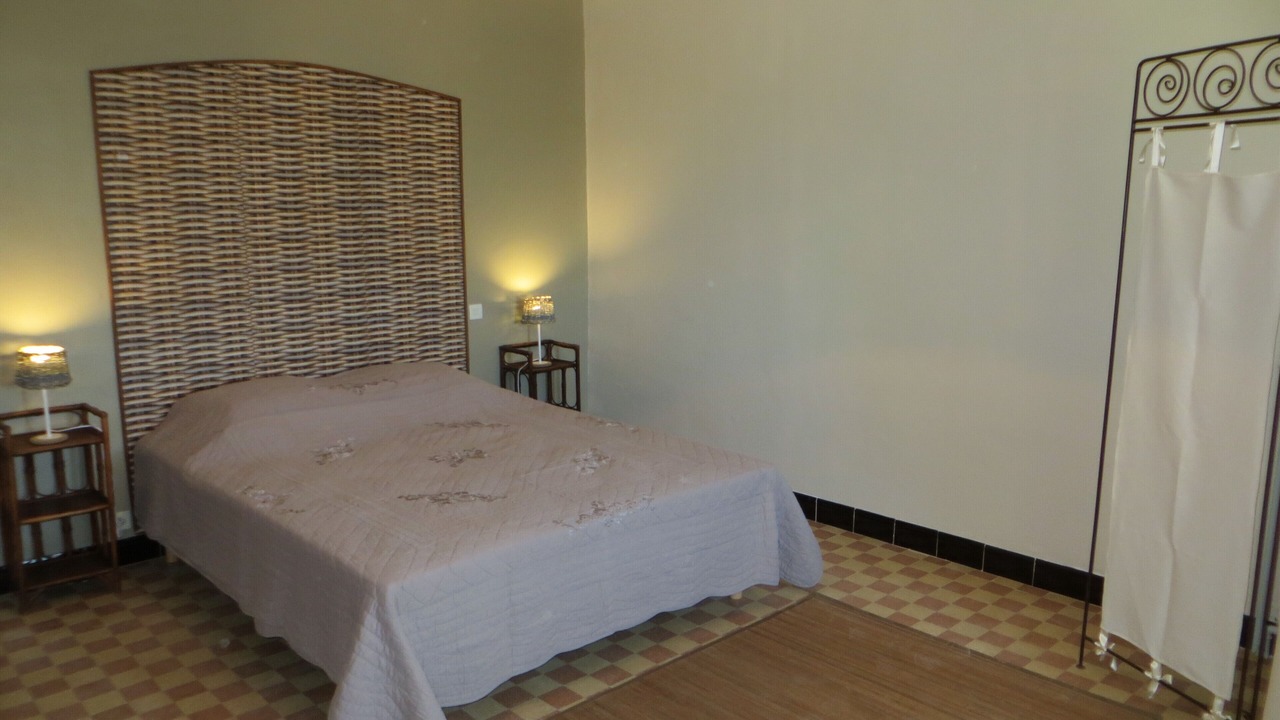 Photo of Bedroom in Sainte-Cecile-les-Vignes
